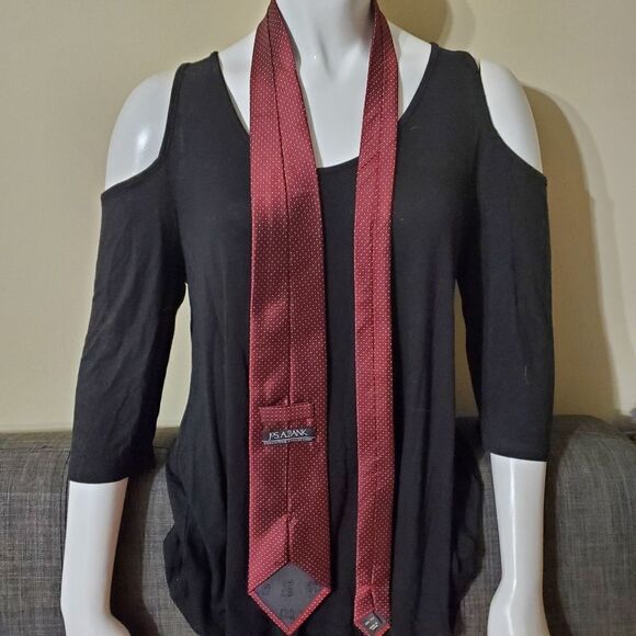 Jos A Bank Red & White Polka Dot Silk Tie - Picture 3 of 4